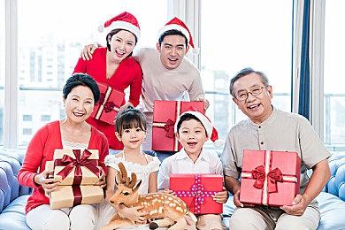 老将杰洛特出马！CDPR发《巫师》《赛博朋克2077》新年贺图